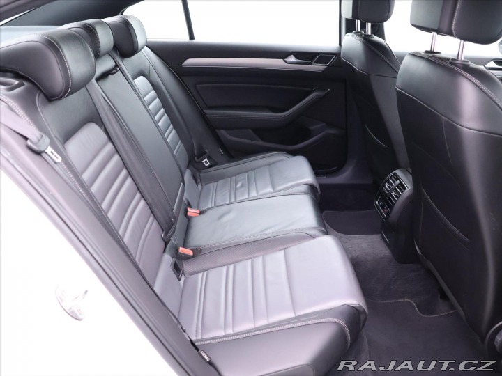 Volkswagen Passat 2,0 TDI 140kW CZ R-Line 2017