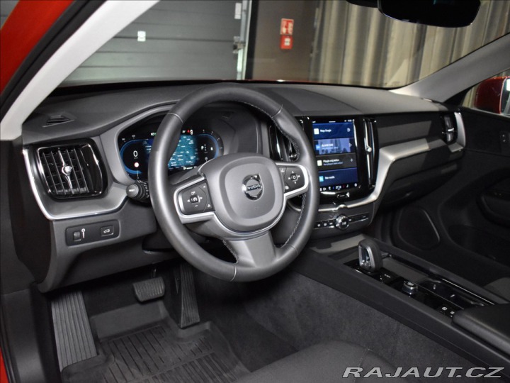 Volvo XC60 2,0 B4 AWD Core Bezklíč 2022