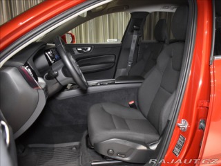 Volvo XC60 2,0 B4 AWD Core Bezklíč 2022