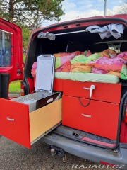 Volkswagen Transporter 1,9   T5 s přestavbou na 2005