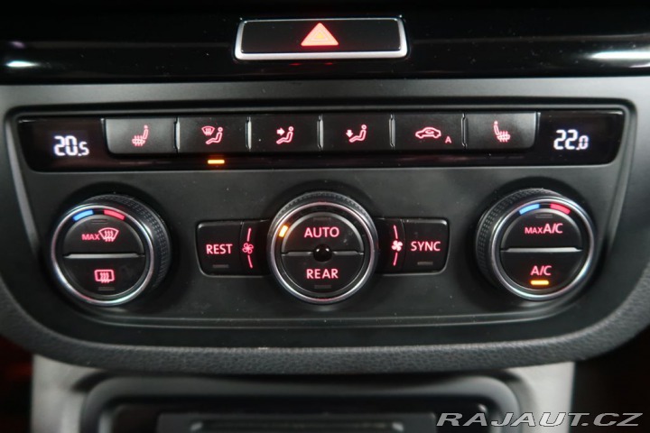 Volkswagen Sharan 2.0TDi,135kW,Manuál 2015