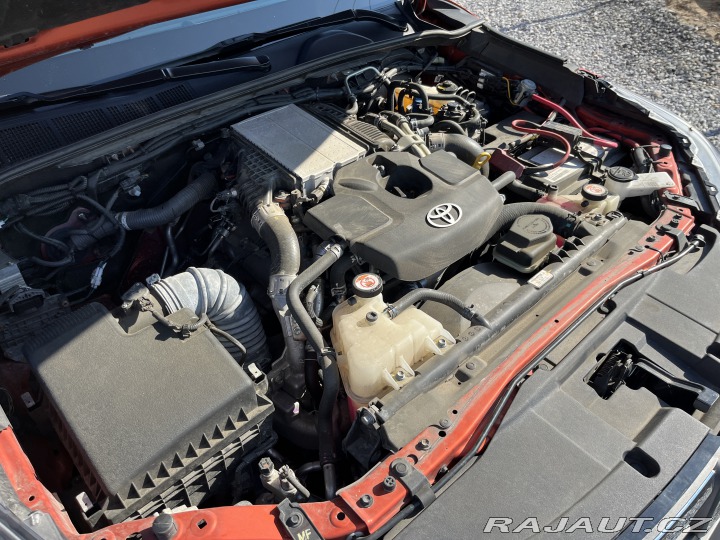Toyota Hilux 2.8D-4D Sport 4x4 2023