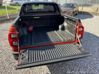 Toyota Hilux 2.8D-4D Sport 4x4 2023