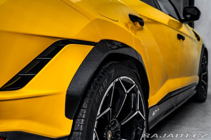 Lamborghini Urus Performante Akrapovič Ker 2024