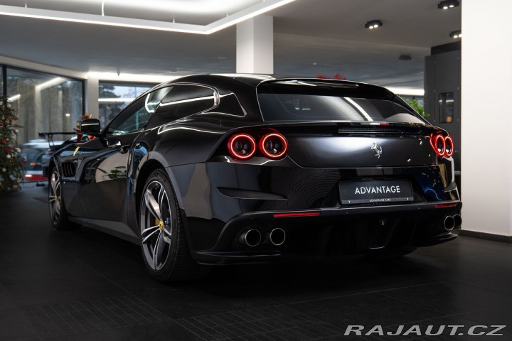 Ferrari Ostatní modely GTC4 Lusso 2017