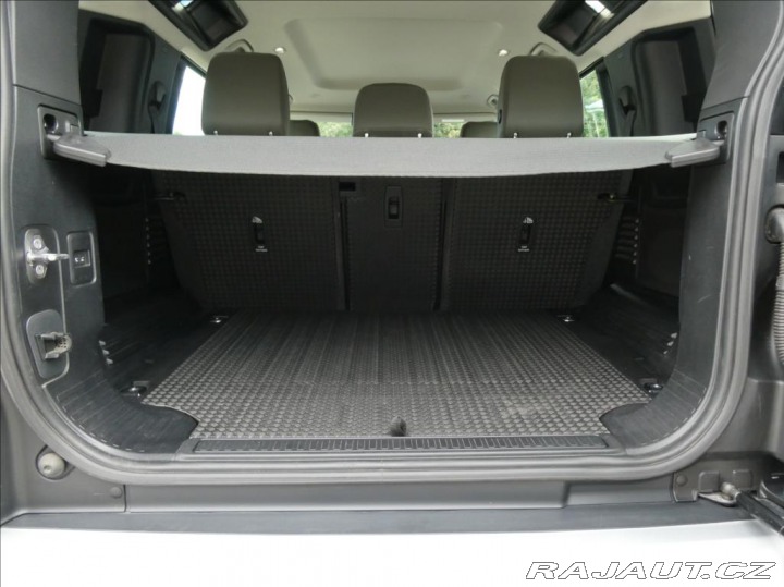 Land Rover Defender 2,0 D200 110 SE,1MAJ, ČR, 2020