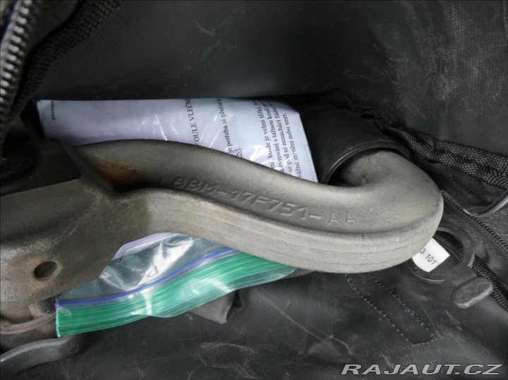 Land Rover Defender 2,0 D200 110 SE,1MAJ, ČR, 2020