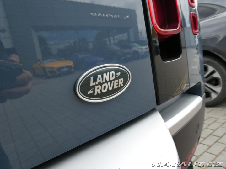 Land Rover Defender 2,0 D200 110 SE,1MAJ, ČR, 2020