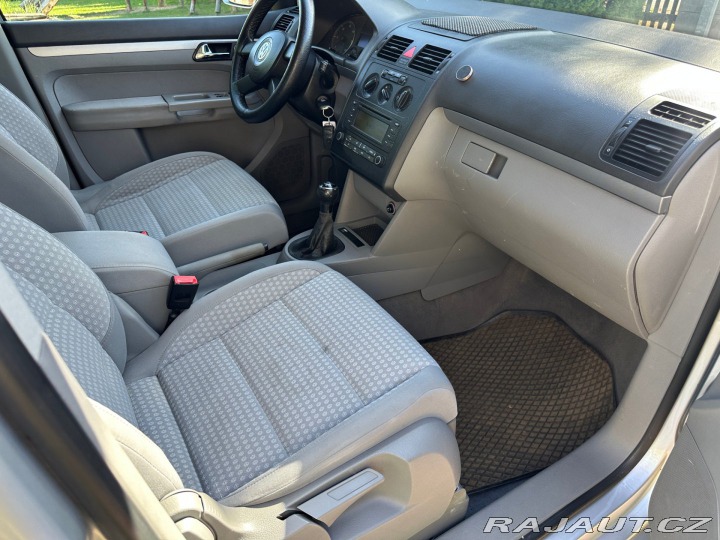 Volkswagen Touran 2.0Tdi 100kw 7- míst 2003