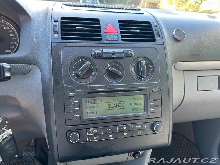 Volkswagen Touran 2.0Tdi 100kw 7- míst 2003