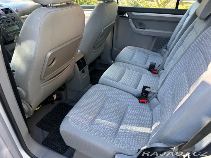Volkswagen Touran 2.0Tdi 100kw 7- míst 2003