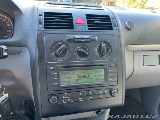 Volkswagen Touran 2.0Tdi 100kw 7- míst 2003
