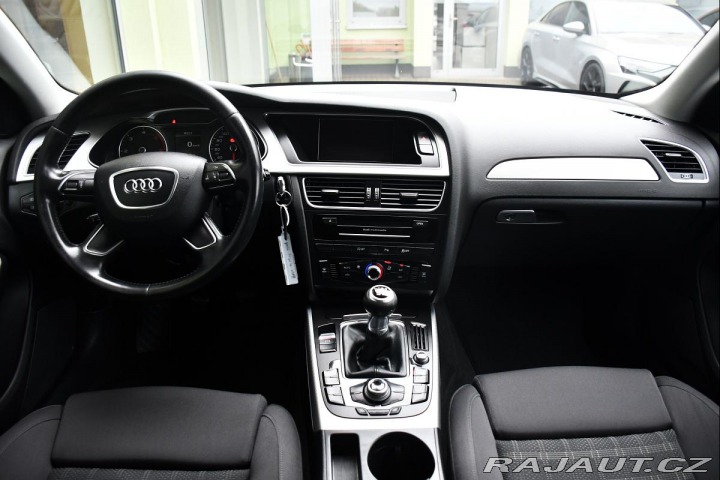 Audi A4 2.0TDi TAŽNÉ 2XKLÍČ P.SEN 2015