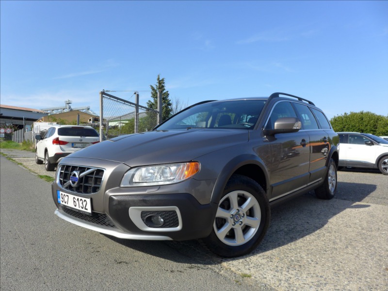 Volvo XC70 2,4 D 4X4, PLNÝ SERVIS, T