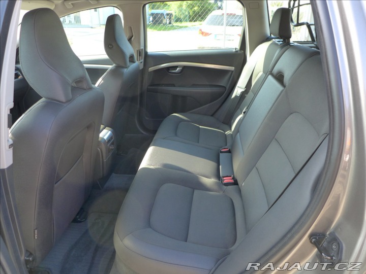 Volvo XC70 2,4 D 4X4, PLNÝ SERVIS, T 2011