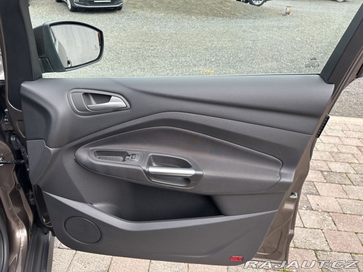 Ford C-MAX 1,5 16V 110kW TITANIUM 1. 2015