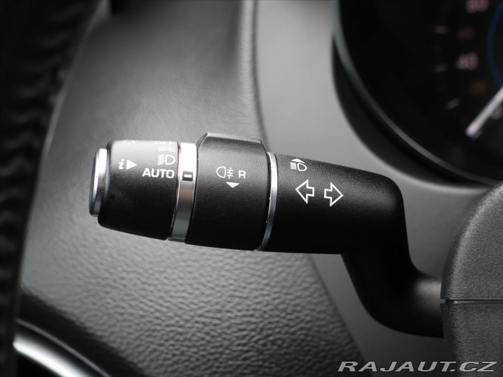 Jaguar XE 2,0 D 177kW R-Sport CZ 2017