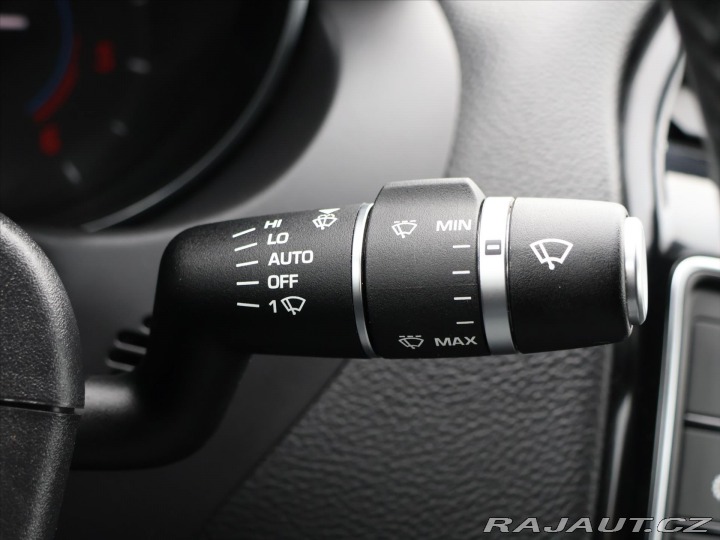 Jaguar XE 2,0 D 177kW R-Sport CZ 2017