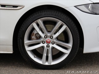 Jaguar XE 2,0 D 177kW R-Sport CZ 2017