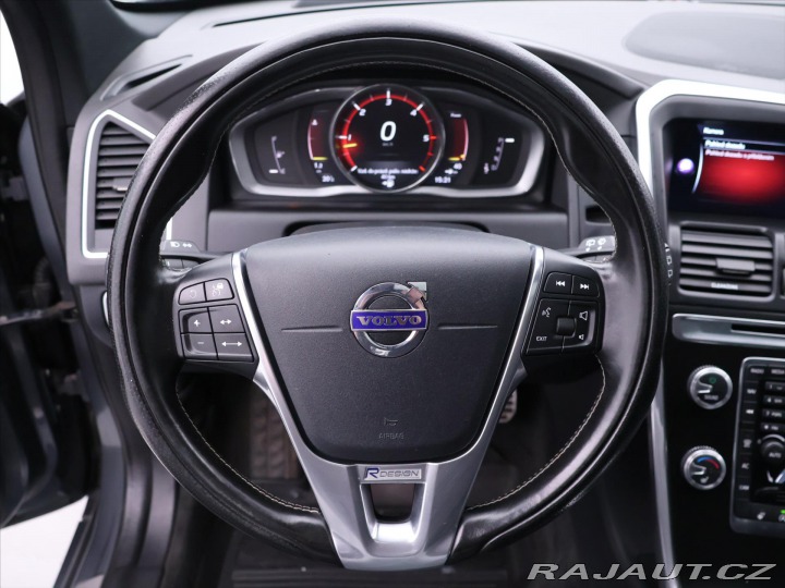 Volvo XC60 2,4 D5 AWD R-Design Serv. 2016