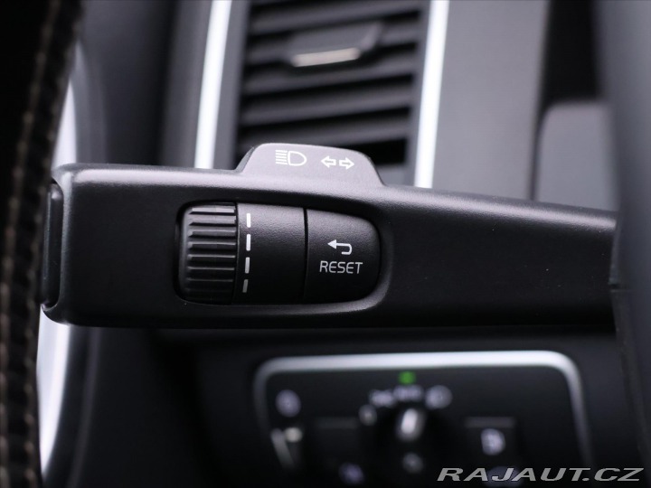 Volvo XC60 2,4 D5 AWD R-Design Serv. 2016