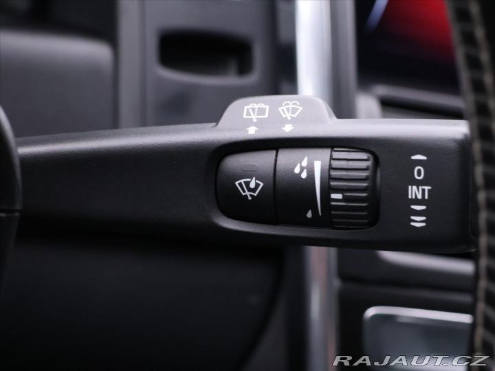 Volvo XC60 2,4 D5 AWD R-Design Serv. 2016