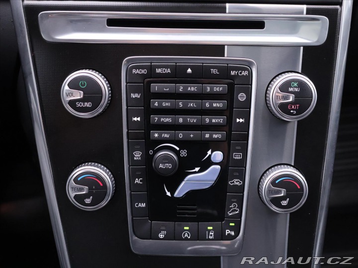Volvo XC60 2,4 D5 AWD R-Design Serv. 2016