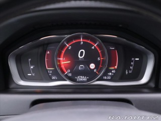 Volvo XC60 2,4 D5 AWD R-Design Serv. 2016
