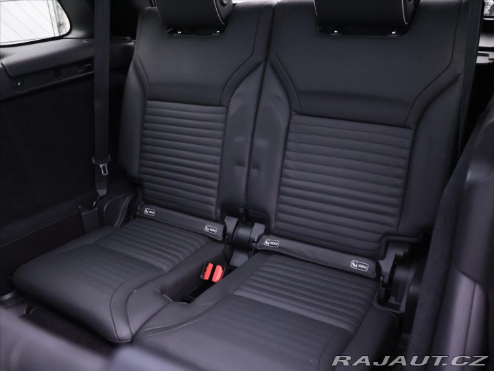 Land Rover Discovery 3,0 TDV6 190kW AWD 7-Míst 2017