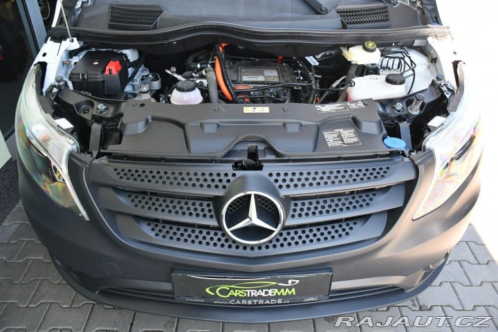 Mercedes-Benz Ostatní modely eVito REZERVACE 2021