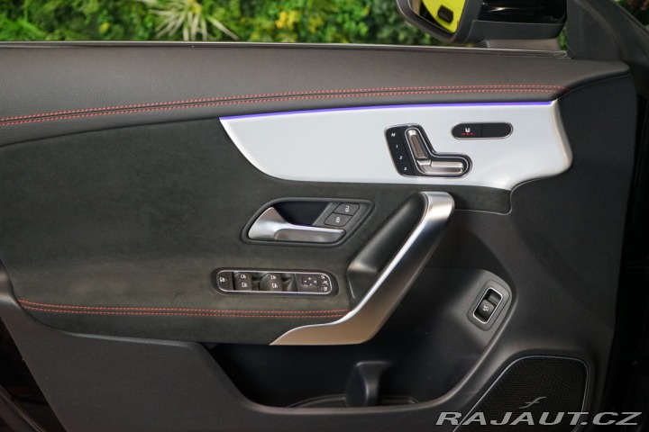 Mercedes-Benz CLA 200d*AMG*CAMERA*ZÁRUKA*BU 2024