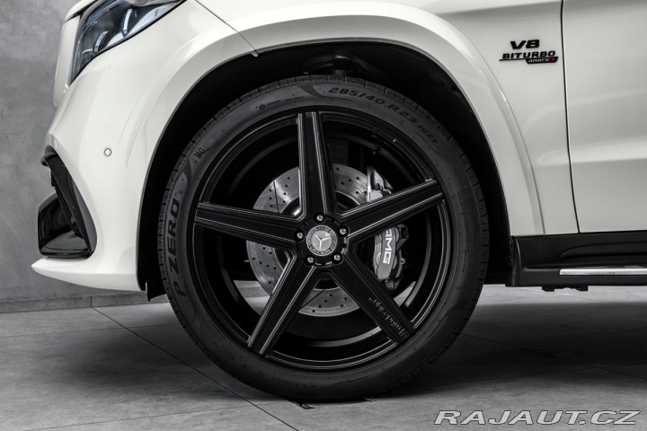 Mercedes-Benz GLS panorama, tažné, 360° kam 1800