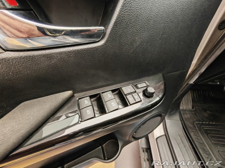 Toyota Hilux 2.4 D-4D Double Cab 4x Ac 2017