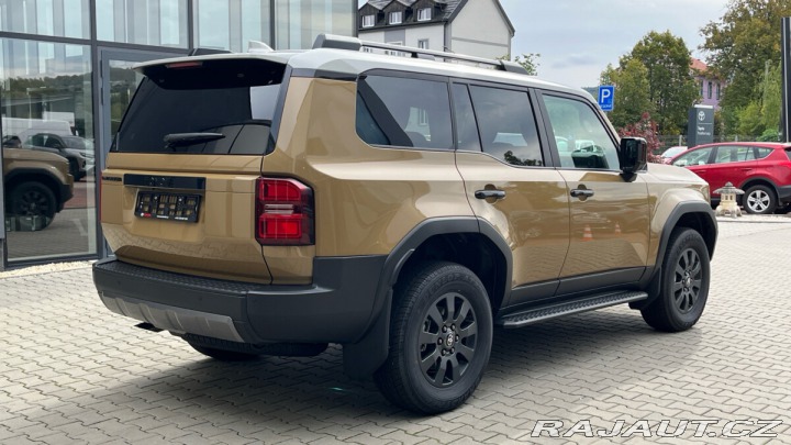 Toyota Land Cruiser 2,8D 4x4 8 AT 7S First Ed 2024