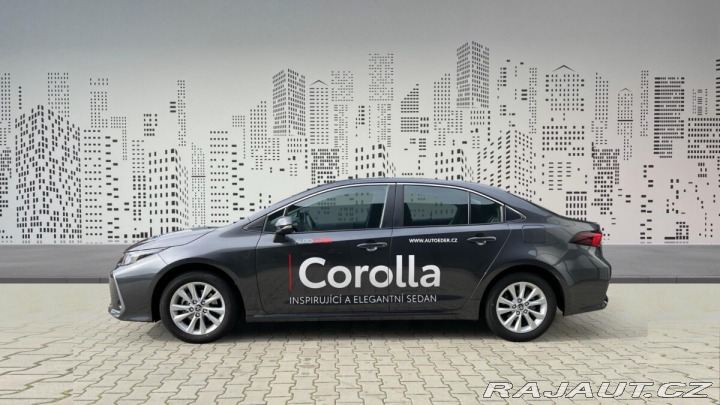 Toyota Corolla 1,5 6MT 125k KLASIK 2024