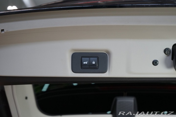 Nissan Ostatní modely Ariya 178kW*EVOLVE*2WD*PANO*NAP 2023