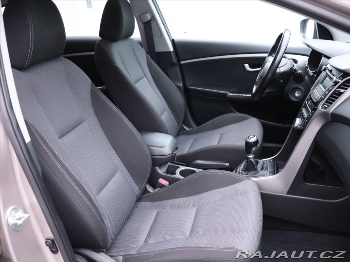 Hyundai i30 1,6 i 88kW LPG Klima CZ T 2015