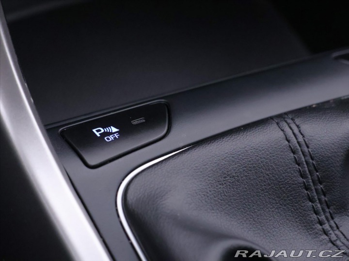 Hyundai i30 1,6 i 88kW LPG Klima CZ T 2015