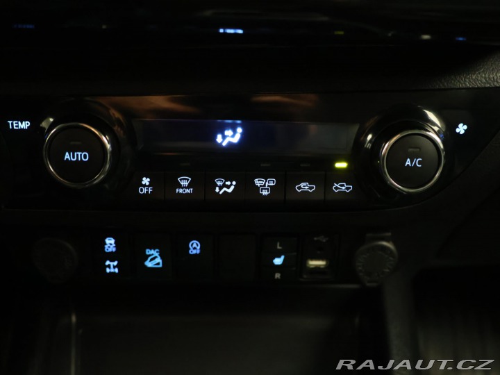 Toyota Hilux 2,8 D-4D 150kW Executive 2021
