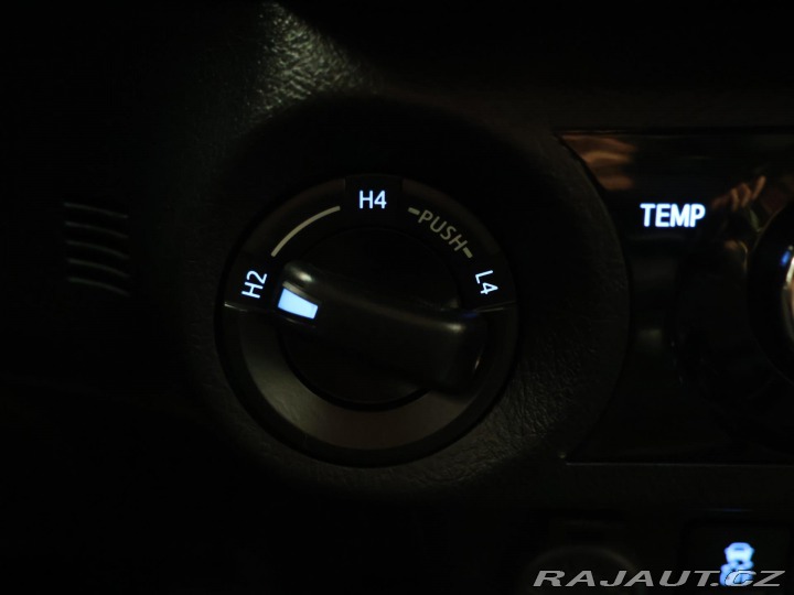 Toyota Hilux 2,8 D-4D 150kW Executive 2021