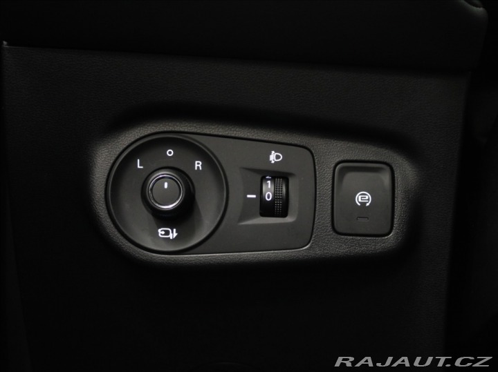 MG ZS 1,5 i 85Kw Elegance Tažné 2025