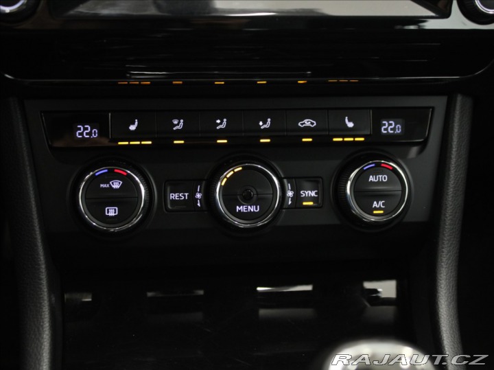 Škoda Superb 2,0 TDi DSG Style CANTON 2016