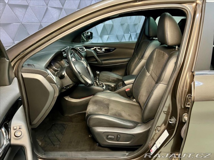 Nissan Qashqai 1,6 DIG-T 120 KW TEKNA, A 2017