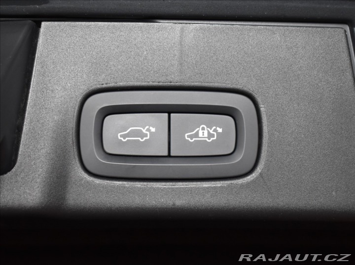 Volvo V90 2,0 T6 AWD PLUS Tažné,BLI 2024