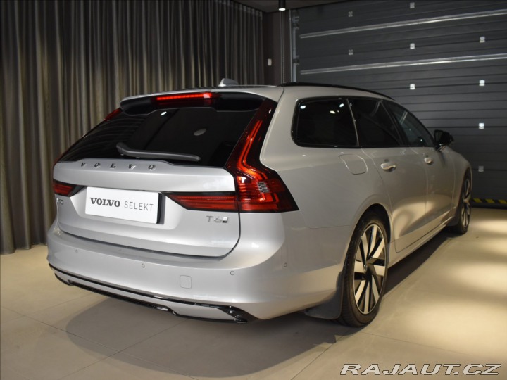 Volvo V90 2,0 T6 AWD PLUS Tažné,BLI 2024