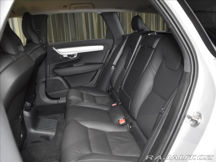 Volvo V90 2,0 T6 AWD PLUS Tažné,BLI 2024