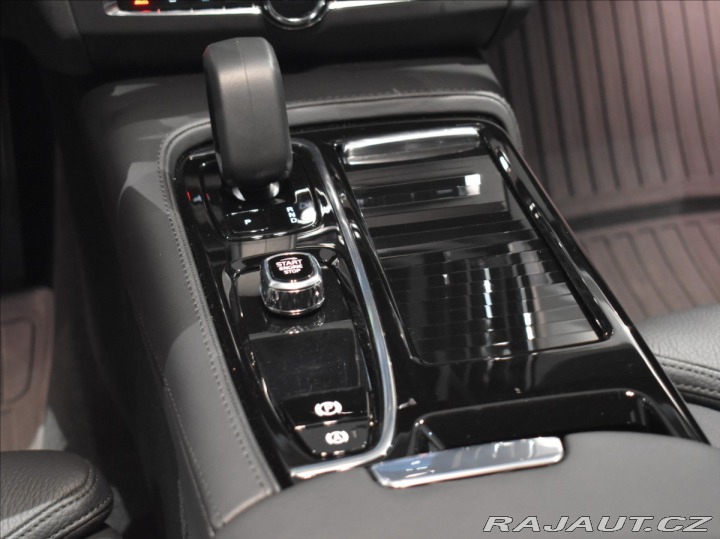 Volvo V90 2,0 T6 AWD PLUS tažné,BLI 2024