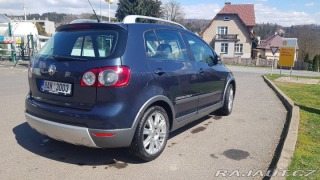 Volkswagen Golf 1,6   cross plus manual 1800