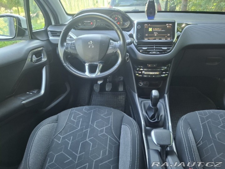 Peugeot 2008 75tkm, 1.majitel, tažné,b 1800