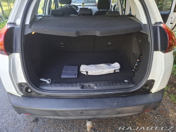Peugeot 2008 75tkm, 1.majitel, tažné,b 1800